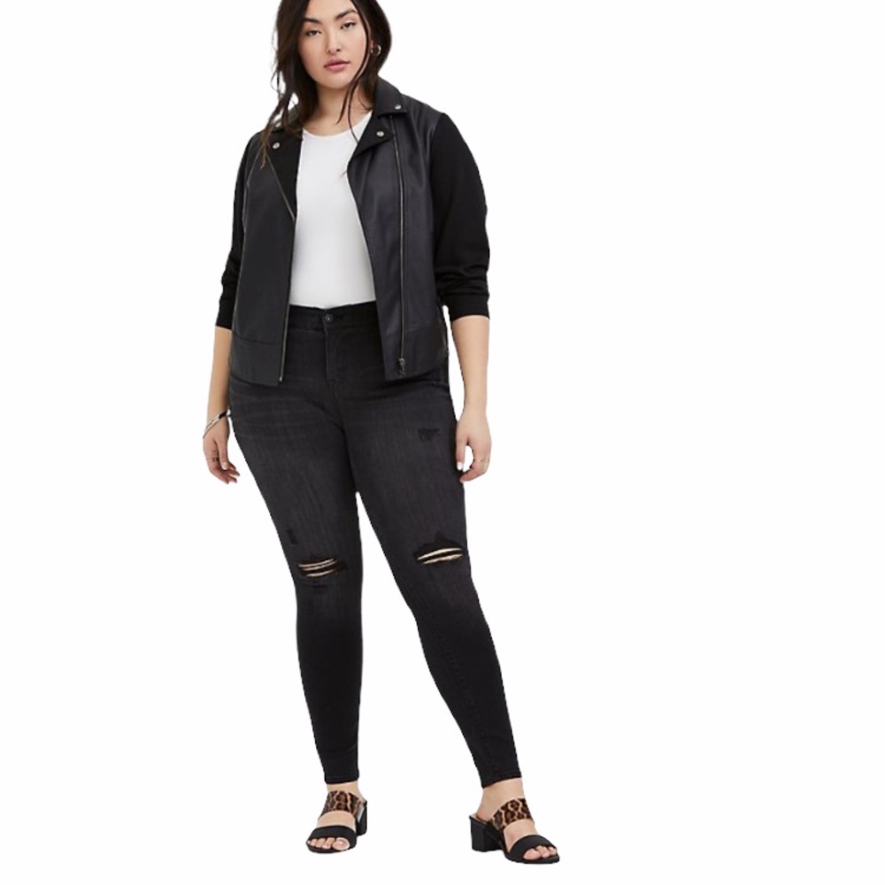 Torrid Women's Black Skinny Jeans